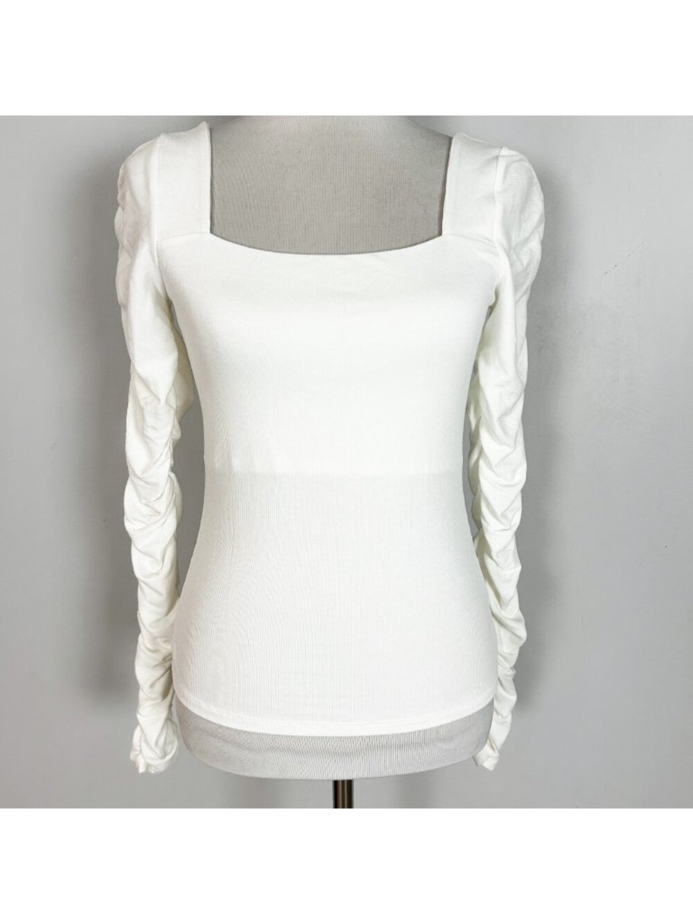 Elodie White Ribbed Stretch Long Ruched Sleeve Top Square Neck Size Medium Women